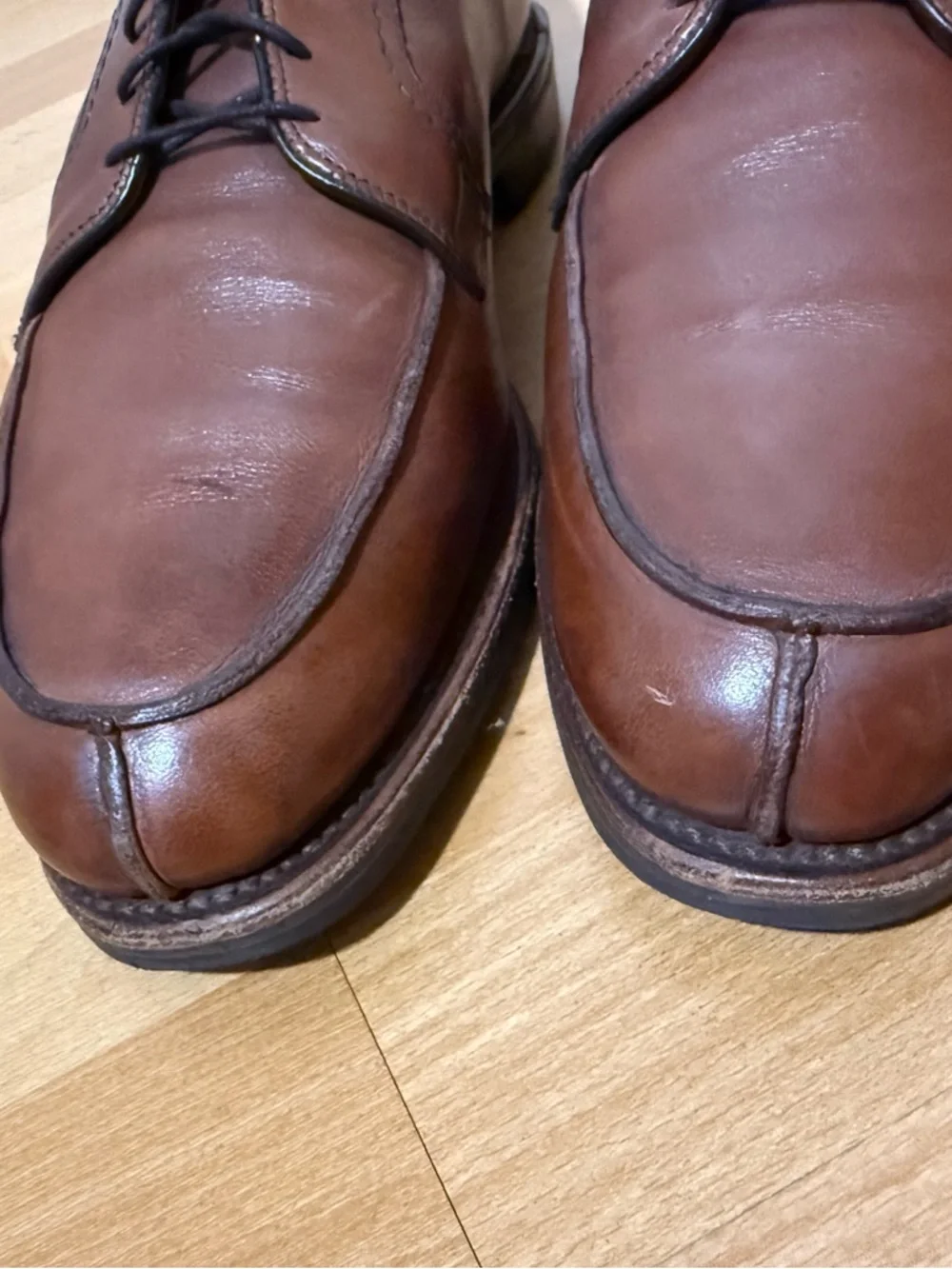 Allen Edmonds Chestnut Brown Leather Derby Dress Shoes